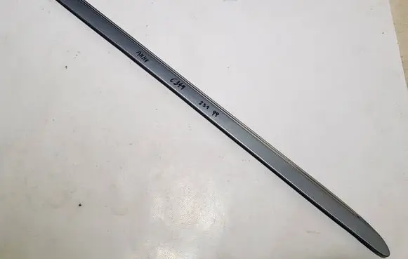 Mercedes-Benz R W251 Front door trim (molding) A2516902262DDF A2516902262