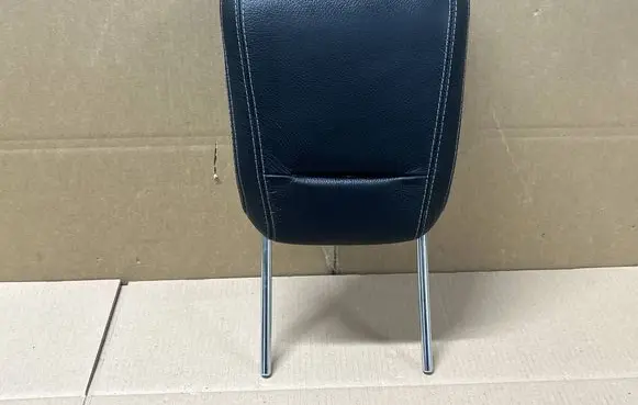 Mercedes-Benz GL X166 Rear seat headrest 