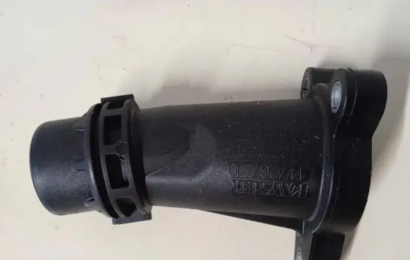 BMW 5 F10 F11 Engine coolant pipe/hose 8511205 14726710