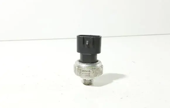 Toyota Prius+ (ZVW40) Air conditioning (A/C) pressure sensor 4990007880