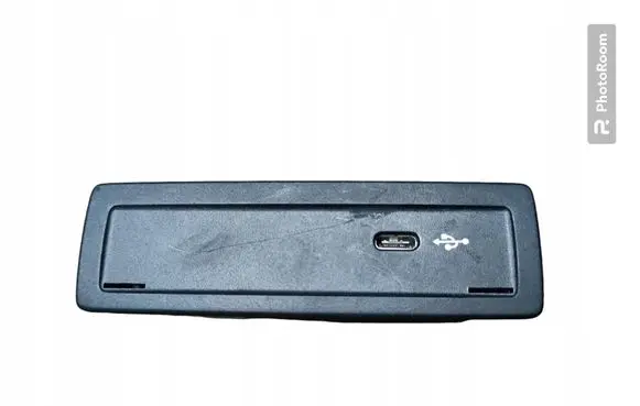 Mercedes-Benz A W177 USB socket connector A2478203902