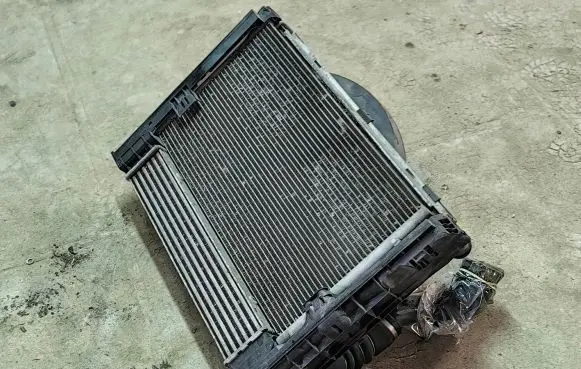 BMW 3 E90 E91 Radiator set 781024705 539229021