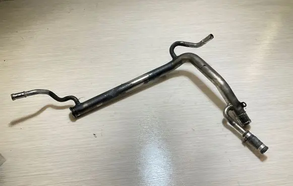 Volvo XC90 Engine coolant pipe/hose