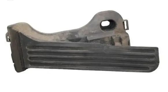 Accelerator throttle pedal