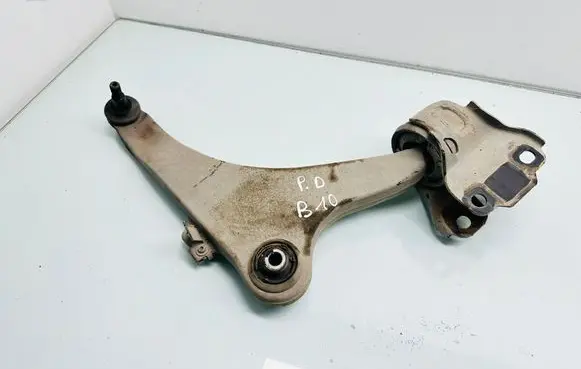 Volvo V70 Front lower control arm/wishbone 