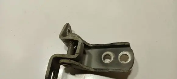 Toyota RAV 4 (XA30) Front door upper hinge 