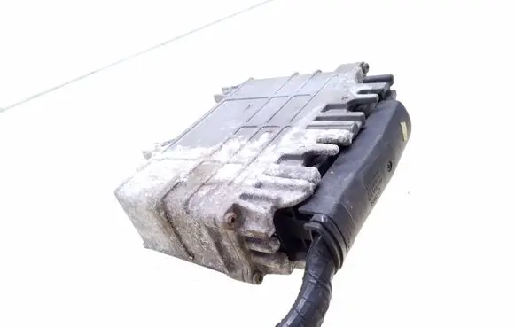 Volkswagen Polo III 6N 6N2 6NF Engine control unit/module 030906027K 0261203914 0261203915