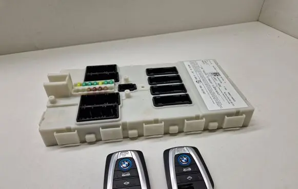 BMW i3 Engine ECU kit and lock set 6847045 5C6N1BF