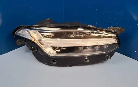 Volvo XC90 Headlight/headlamp 31656990 89910616