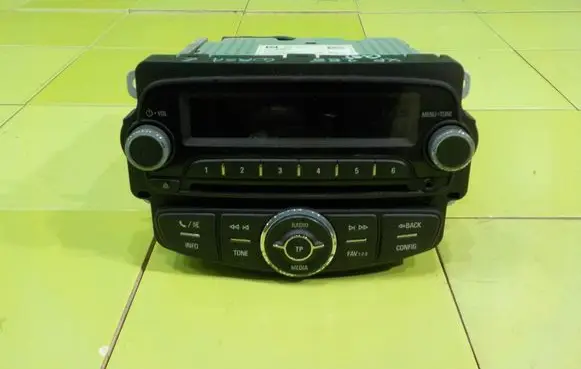 Opel Corsa E Radio/CD/DVD/GPS head unit 557799431 XP288
