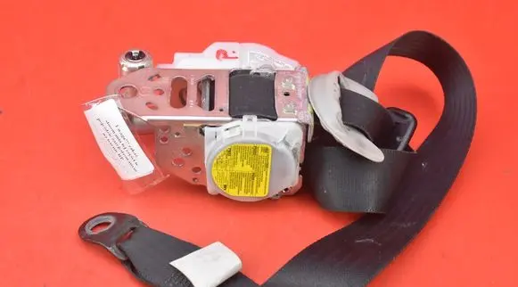 Toyota Avensis Verso Front seatbelt