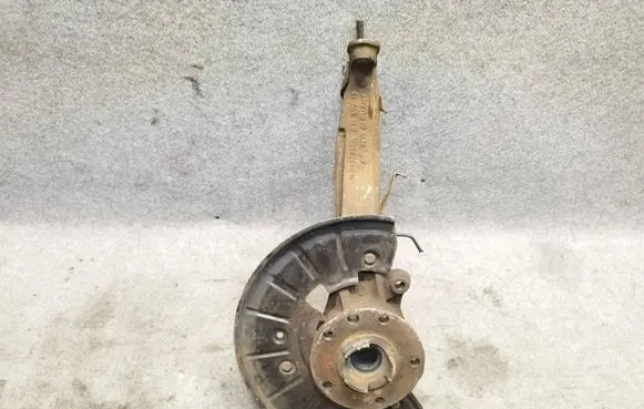Volkswagen Touareg II Front wheel hub 7L0407258A