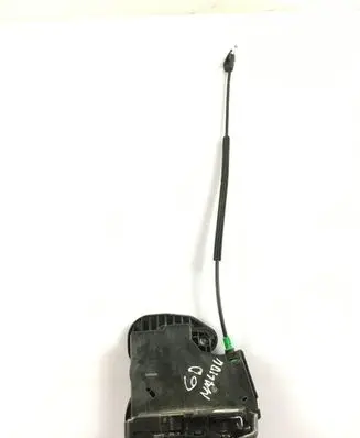 Chevrolet Malibu Rear door lock 13507141
