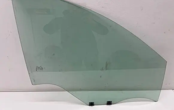 Renault Captur II Front door window glass four-door 