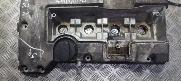 Mercedes-Benz E W124 Rocker cam cover 
