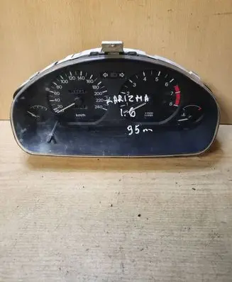 Mitsubishi Carisma Speedometer (instrument cluster) MR114265 0P0179 D840