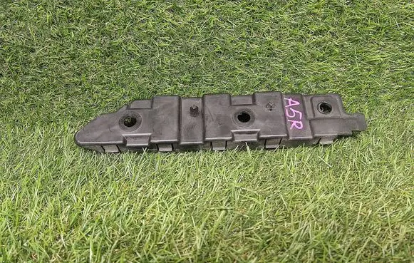 Bentley Continental Fender mounting bracket 3W0807184B