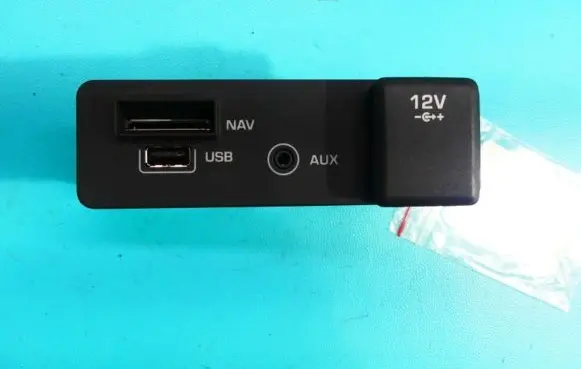 Land Rover Discovery Sport USB socket connector FK72-19C166-BD IMPRK1309524