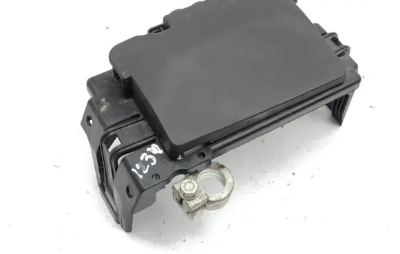 Audi A1 Battery relay fuse 2Q0937548D 19797000002 E10653600