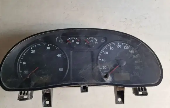 Volkswagen Polo IV 9N3 Speedometer (instrument cluster) 6Q0920800E