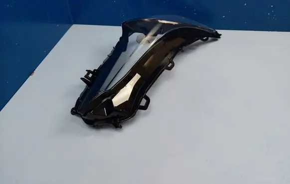 Volvo XC60 Headlight lense 