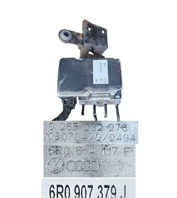 Skoda Fabia Mk2 (5J) ABS Pump 6R0907379J 6R0614117F