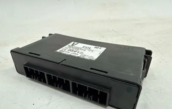 Subaru Legacy Comfort/convenience module 97RI010625