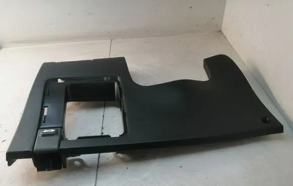 Hyundai i20 (GB IB) Dashboard lower bottom trim panel 84751C8000