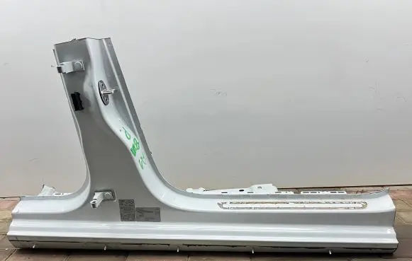 Audi A1 Sill