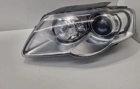 Volkswagen PASSAT B6 Headlight/headlamp