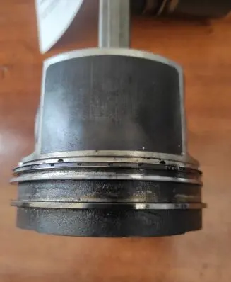 Subaru Forester SH Piston with connecting rod
