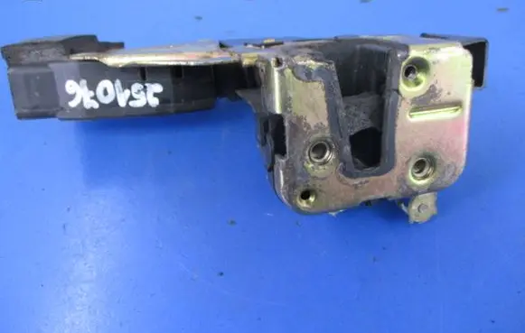 Volvo S40, V40 Front door lock