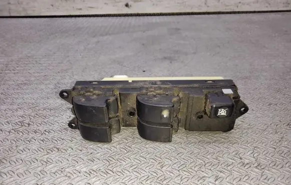 Mitsubishi Grandis Electric window control switch MN1410661E