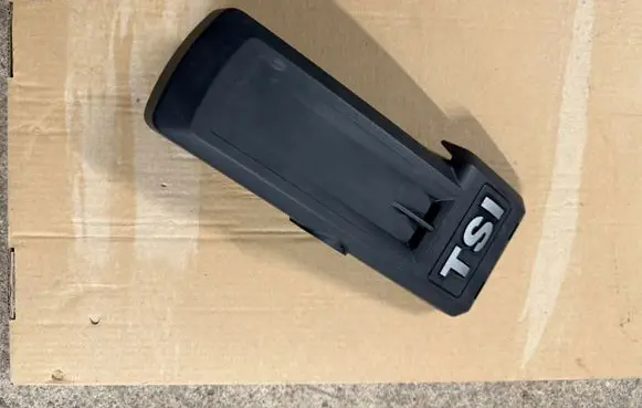 Skoda Yeti (5L) Engine cover (trim) 03F103935