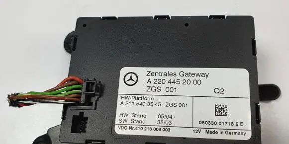 Mercedes-Benz SL R230 Door central lock control unit/module A2204452000