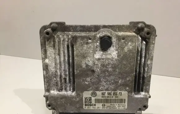Volkswagen PASSAT B6 Engine control unit/module 06F906056FB 0261S02261 1039S12934