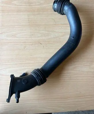 BMW 5 G30 G31 G38 Intercooler hose/pipe 8601683