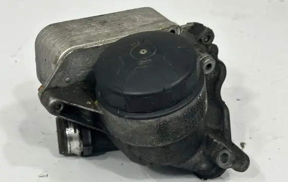 BMW 3 F30 F35 F31 Engine oil radiator 8637812 7516383