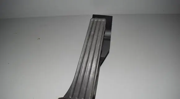 BMW 7 E65 E66 Accelerator throttle pedal 6766930