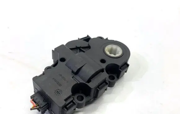 BMW 2 F44 Air flap motor/actuator CZ1139301710