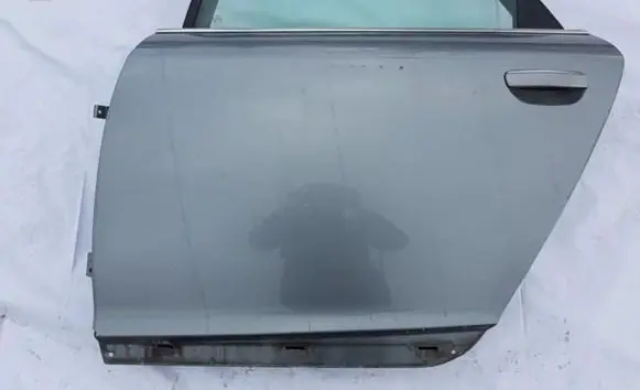 Audi A6 S6 C6 4F Rear door pilkos