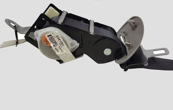 Cadillac CTS Rear seatbelt 10369721 235A05