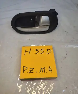 Mitsubishi Colt Front door interior handle 89744646