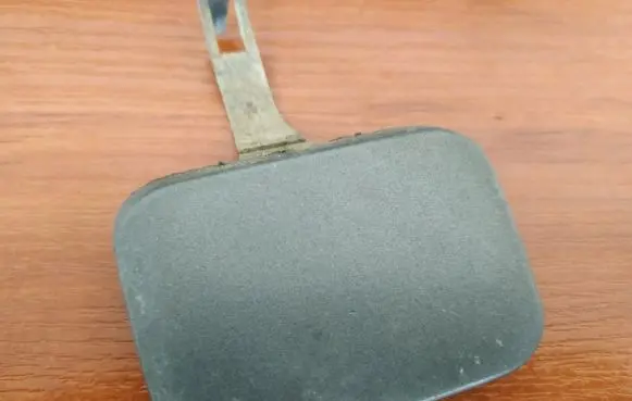 Rear bumper row hook cap/cover