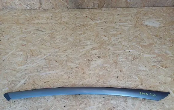 Citroen C4 I Picasso Windshield trim 9654505577