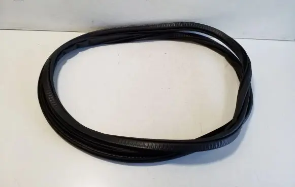 Volvo XC40 Front door rubber seal 32229214
