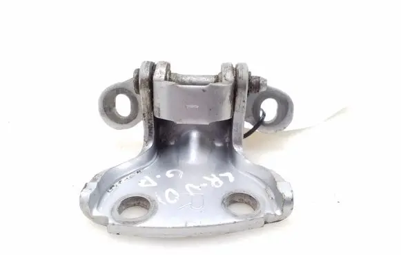 Honda CR-V Rear door lower hinge