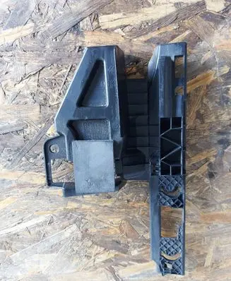 Peugeot 3008 II Bumper support mounting bracket corner 9822490680