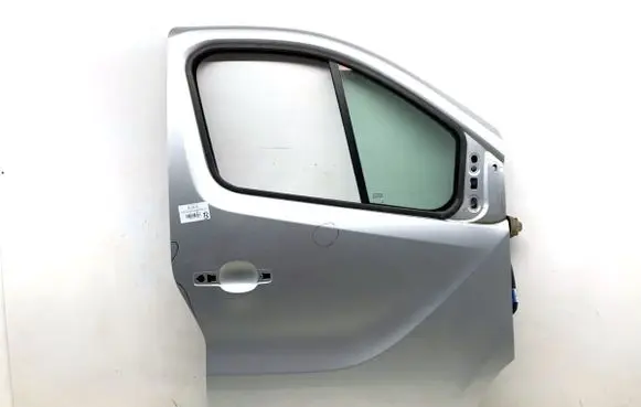 Opel Vivaro Front door 