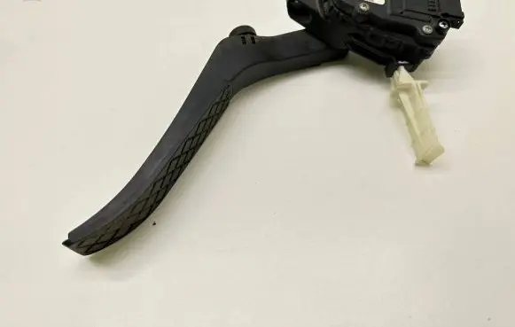 Audi Q7 4L Accelerator throttle pedal 7L0723507D 6PV00802624